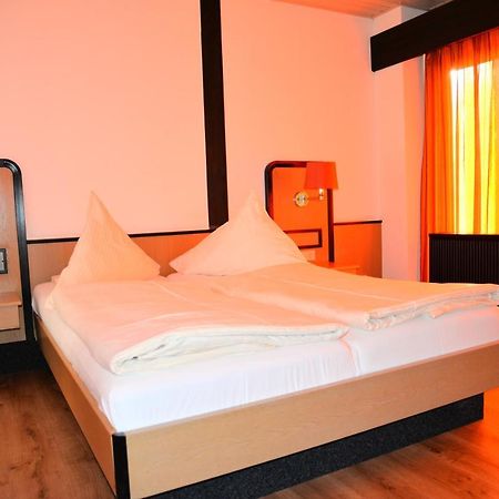Hotel Paffhausen Wirges Bagian luar foto