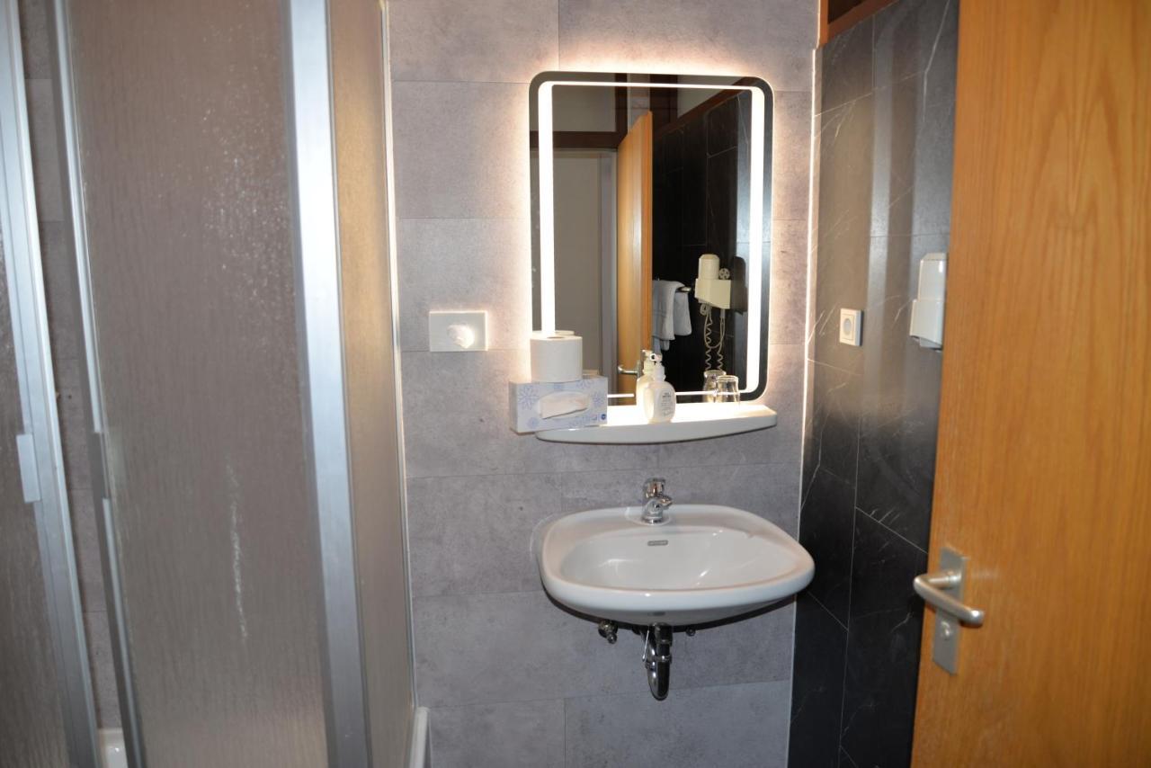 Hotel Paffhausen Wirges Bagian luar foto