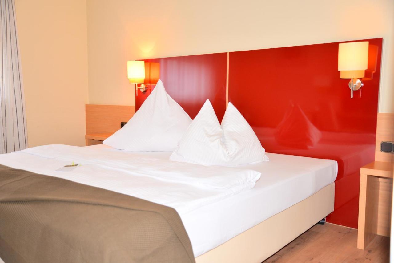 Hotel Paffhausen Wirges Bagian luar foto