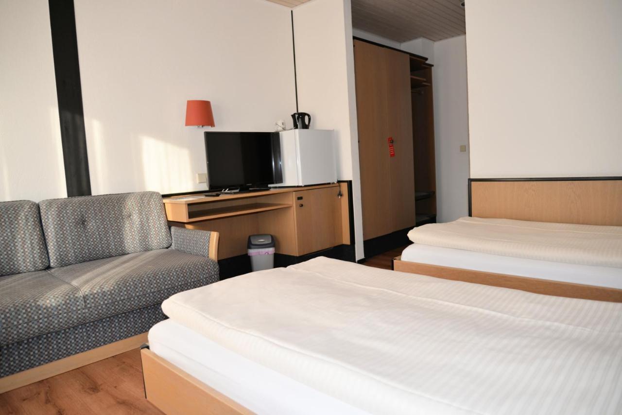 Hotel Paffhausen Wirges Bagian luar foto