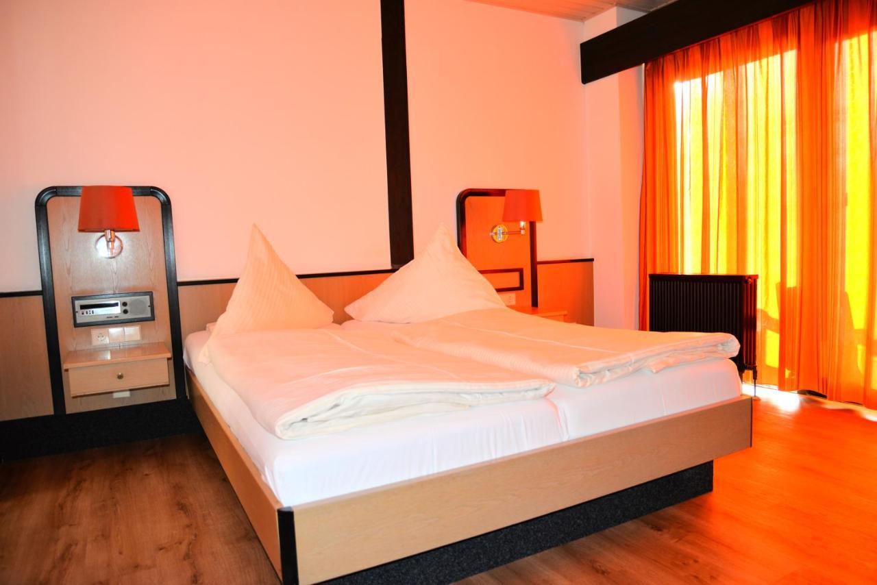 Hotel Paffhausen Wirges Bagian luar foto